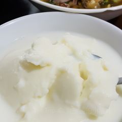 明记烧肉米线烧肉卷粉(中心小学店) User Photo