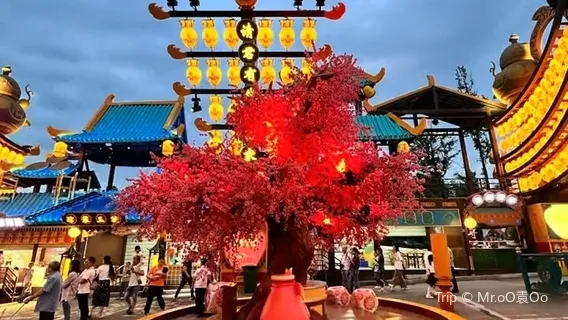 Mountains and Rivers, Bright Moon · Drunken City