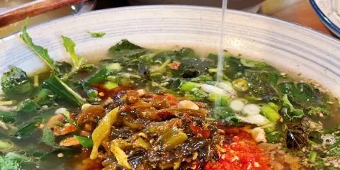 楠灣傣·傣家撒撇米線