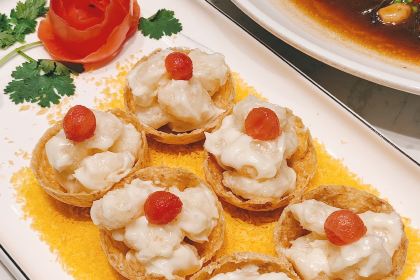 葉大鮮砂鍋魚頭（梅園店）