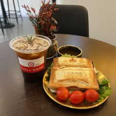 鸿coffee·私房煎饺 User Photo