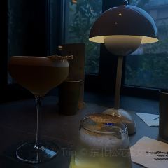 FOUR PLAY BAR 여행 사진