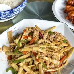 Huating Yi Hui Style Restaurant User Photo
