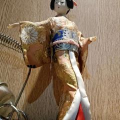 YA JING ZHI HE FENG LIAO LI User Photo