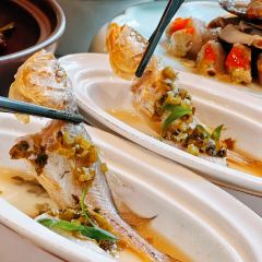 东海滙舟山海鲜(南京西路店) User Photo