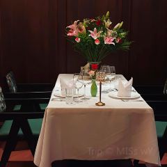 MURBEN牧尔本牛排馆(老洋房江苏路店) User Photo