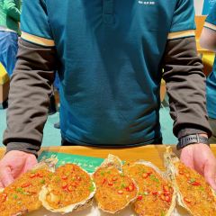 乞老板海鲜烧烤•甜麻肥蛤•海胆•海肠捞饭(山大店) 여행 사진