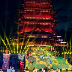 SHI ZI JIE LAO TAI PO XIAO CHI ER CUN FEN DIAN User Photo