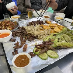 伍号勐混牛撒撇米线店(泼水广场店) User Photo