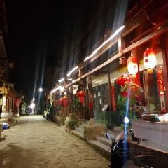 普者黑撒尼客栈·仙人洞村撒尼客栈餐厅 User Photo