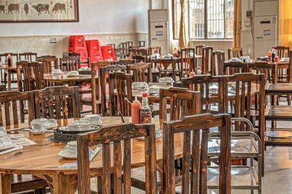 霄乡饭店·温三爷牛世家