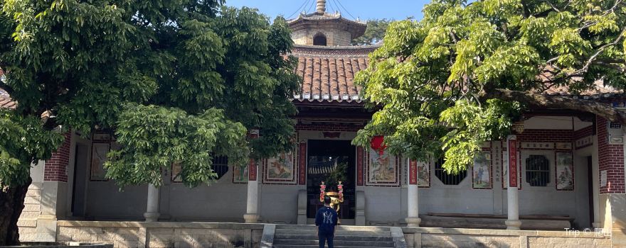 Dongshan Bao'en Temple