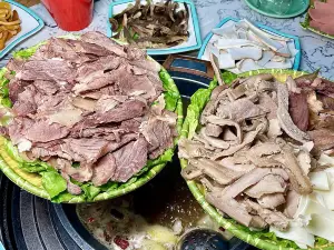 尚品牛味汤锅火锅烤肉(新都桥旗舰店)
