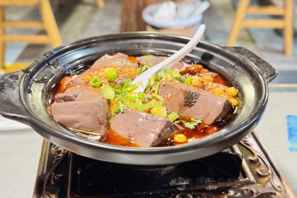 牛轰轰跷脚牛肉(百年传承店)