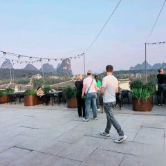 漓岸璞闲文旅酒店(阳朔西街漓江店)·上房野BISTRO·餐×酒×咖 User Photo