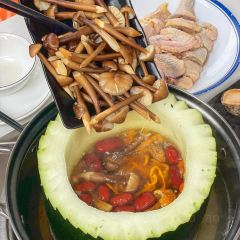 雅竹轩冬瓜盅火锅(临江北路店) User Photo