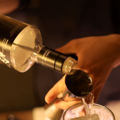 145號U&Lounge Bar張用戶圖片