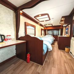 乌素特水上雅丹梦幻星空野奢度假酒店·雅丹之夜 User Photo