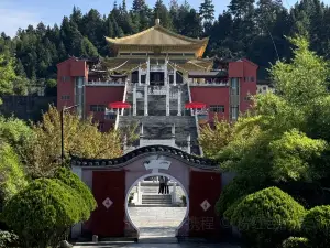 梵淨山-大金佛寺