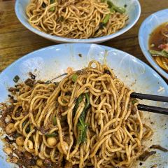 郭小姐的干溜面(玫瑰城店) 여행 사진