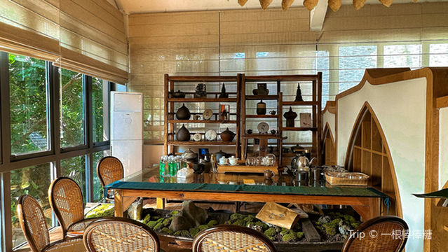 Thai Elephant Pottery