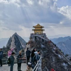 老君山枕云悬崖观景民宿·老君山顶2217云顶餐厅 User Photo