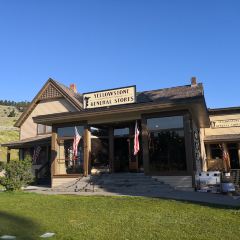Mammoth Hot Springs Dining Room 여행 사진