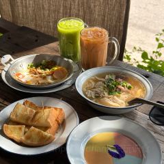 Black Gooseberry Chiangmai User Photo