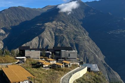 四姑娘山·天空之城悬崖酒店·悬崖餐厅