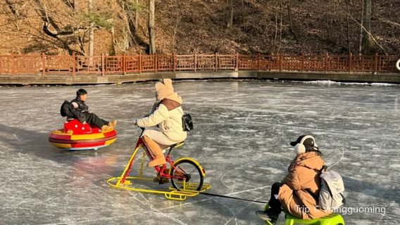 luo yang bai yun shan xue yun jian hua xue chang