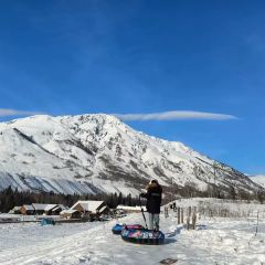 禾木老村山庄 User Photo