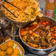 八两臭豆腐肥肠火锅(唐宫路店) 여행 사진