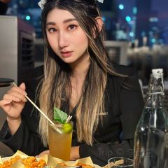 DEW Lounge User Photo