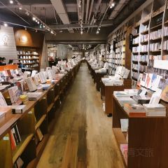 如是书店(石老人店) User Photo