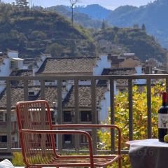 以梦为马民谣小酒馆 User Photo