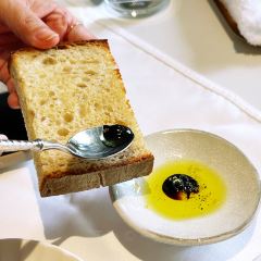 CHEF' TABLE User Photo