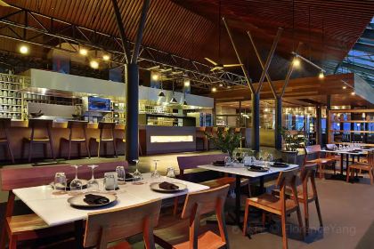 Moonlite Kitchen and Bar