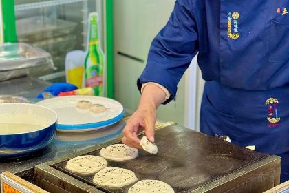 五味府海鲜餐厅·烟台菜·海肠捞饭(黄海明珠店)