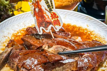 頂峰香港茶餐廳（隆生金山湖店）