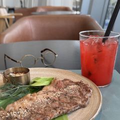 James Boulangerie User Photo