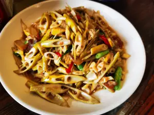 Pengjiyanju Chicken