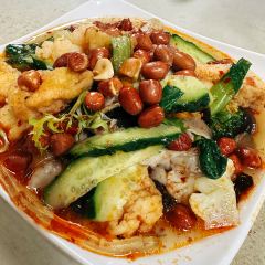 Qingzhenlaowuchao Chicken (tiedaokou) 여행 사진