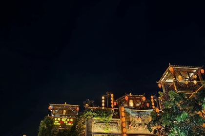 天仙缘草市街美食街区