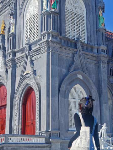 Trà Cổ church