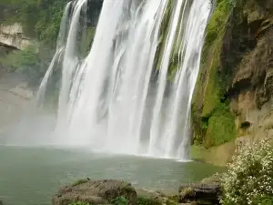 Moon Bay Waterfall