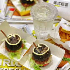 沙朗阿甘鲜肉汉堡(人民公园店) User Photo