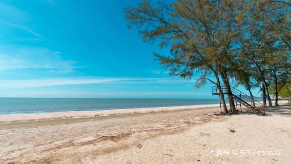 Sam Roi Yot Beach