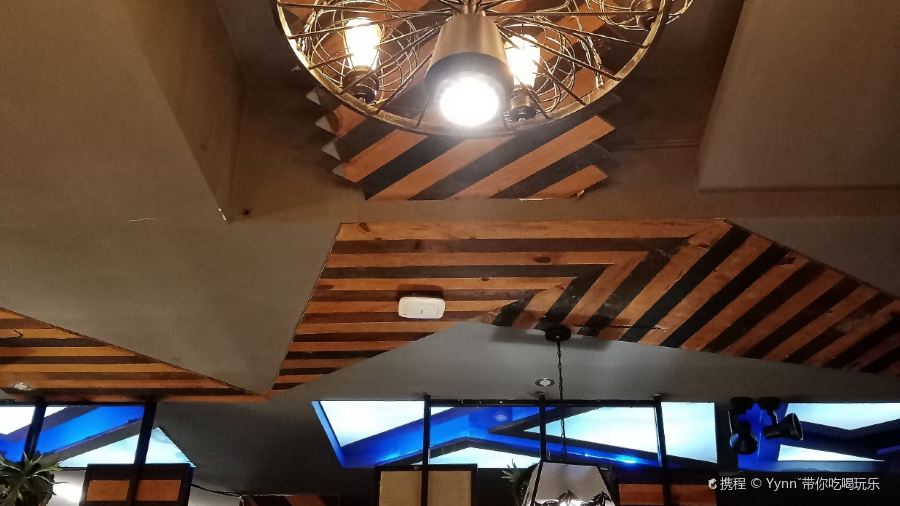 红辣椒家庭美食坊(火车站店)