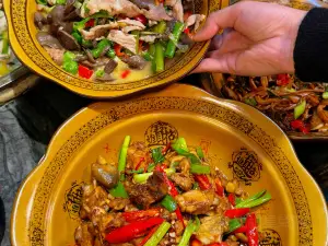 东江湖华兰家柴火鱼总店