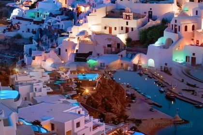 Sunset Ammoudi by Paraskevas